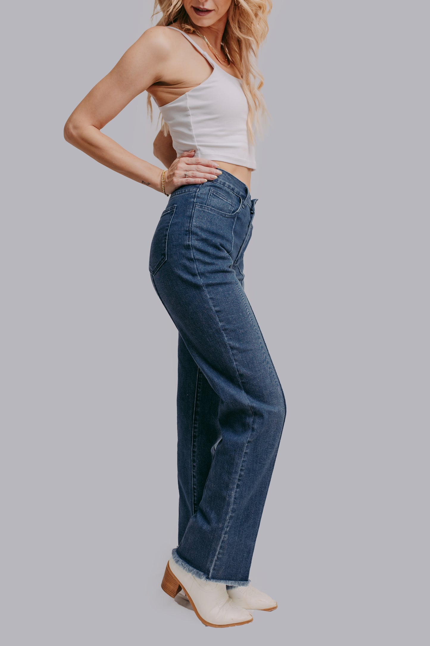 MK624 Raw Hem Straight Leg Jeans