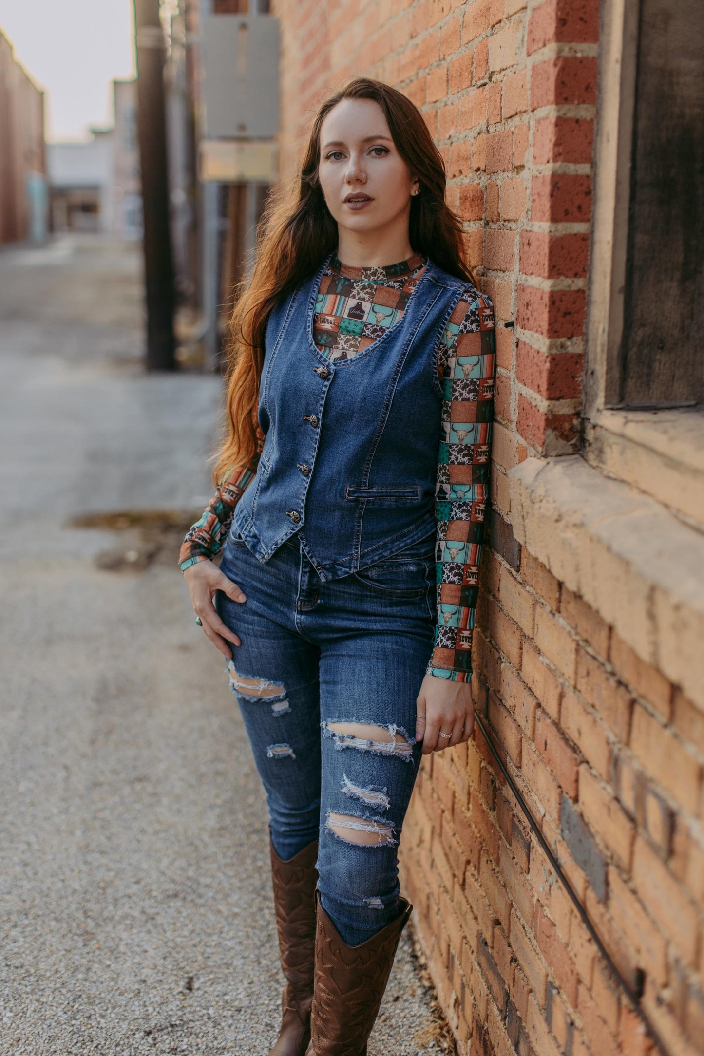 MK715 Western Checkered Mesh Top